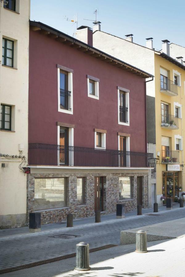 Edifici Herois Puigcerda Exterior photo